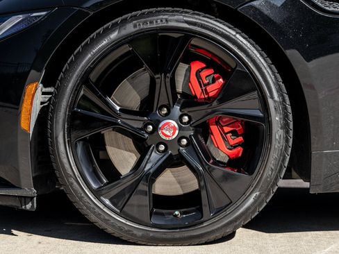 Used 2022 Jaguar F-TYPE Convertible image 12