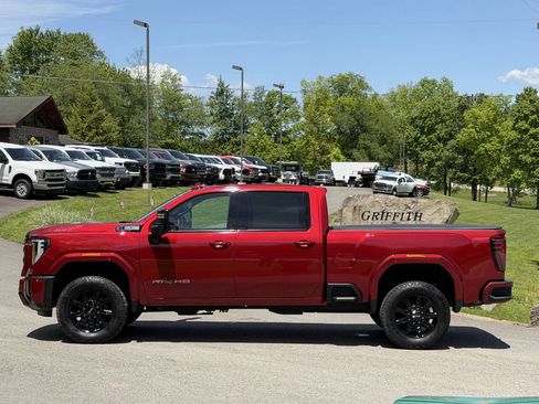 Used 2024 GMC Sierra 3500 AT4 w/ AT4 Preferred Package AWD/4WD image 2