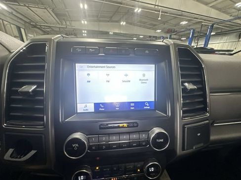 Used 2021 Ford Expedition XLT AWD/4WD image 16