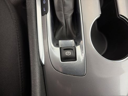 Used 2023 Chevrolet Malibu LT FWD image 30