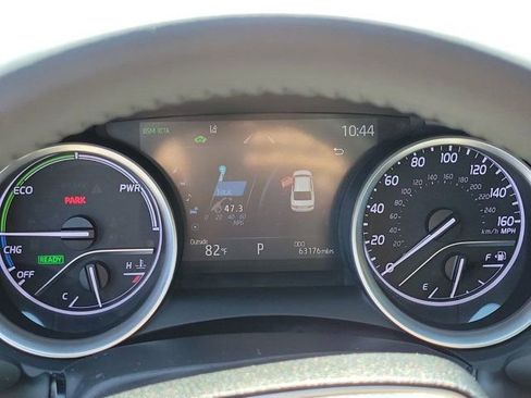 Used 2023 Toyota Camry XLE image 32