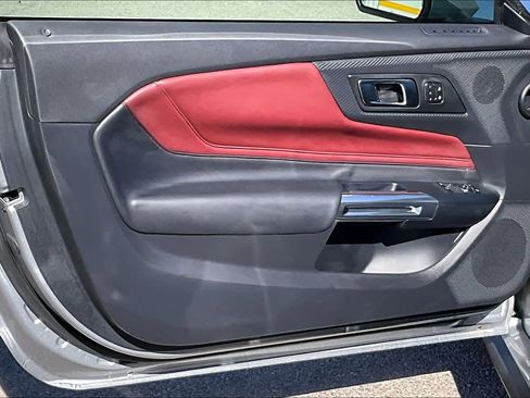 Used 2025 Ford Mustang Premium image 21