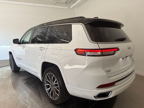 Used 2025 Jeep Grand Cherokee L Summit AWD/4WD image 5