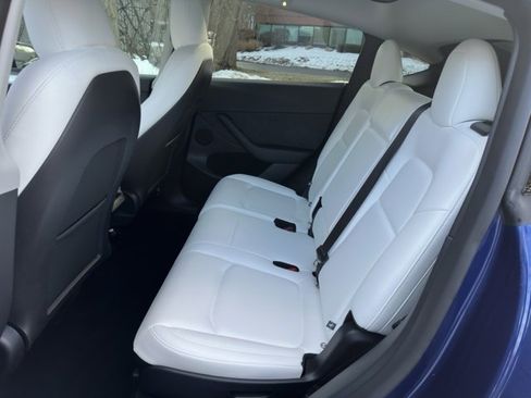 Used 2024 Tesla Model Y Long Range image 19