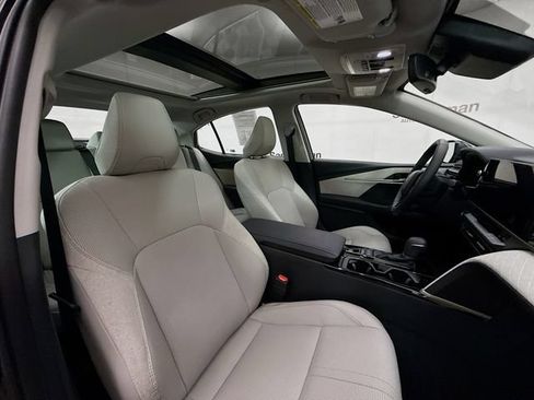 Used 2026 Toyota Camry XLE AWD/4WD image 29
