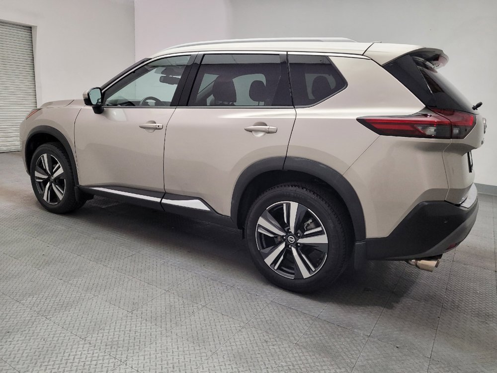 Used 2021 Nissan Rogue SL w/ Premium Package FWD image 3