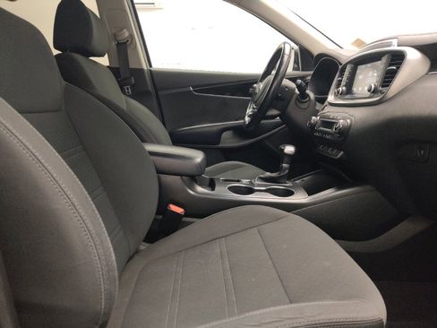 Used 2020 Kia Sorento S image 21