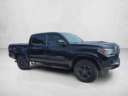 Used 2019 Toyota Tacoma TRD Sport RWD image 4