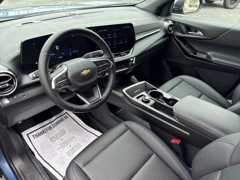 Used 2026 Chevrolet Equinox LT w/ Convenience Package II FWD image 17