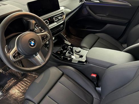 Used 2023 BMW X4 xDrive30i w/ M Sport Package AWD/4WD image 4