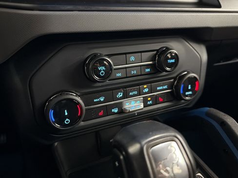 Used 2022 Ford Bronco Black Diamond AWD/4WD image 31