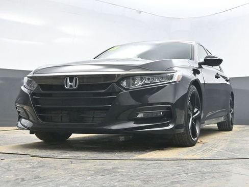 Used 2018 Honda Accord Sport image 24