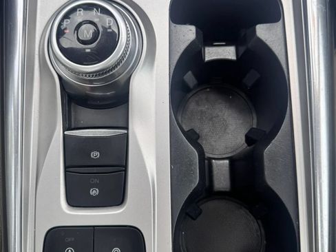 Used 2020 Ford Explorer XLT w/ Equipment Group 202A RWD image 23