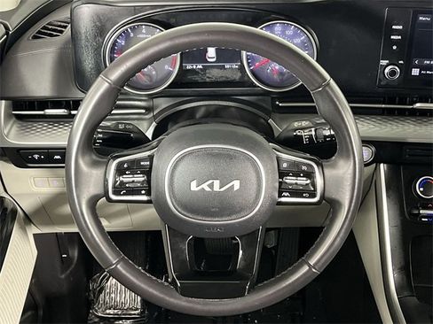 Certified 2024 Kia Carnival LX image 14