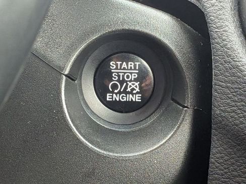 Certified 2018 Jeep Compass Latitude w/ Popular Equipment Group image 19