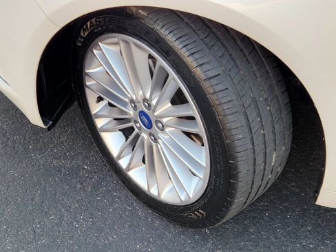 Used 2018 Ford Fusion Titanium AWD/4WD image 6