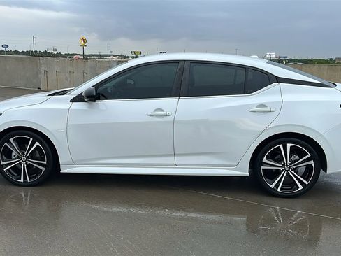 Used 2021 Nissan Sentra SR image 9