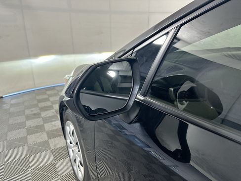 Used 2022 Toyota Corolla LE FWD image 10
