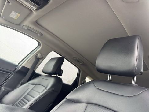 Used 2023 Kia Sportage SX image 13