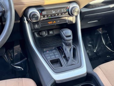 Used 2019 Toyota RAV4 XLE image 33