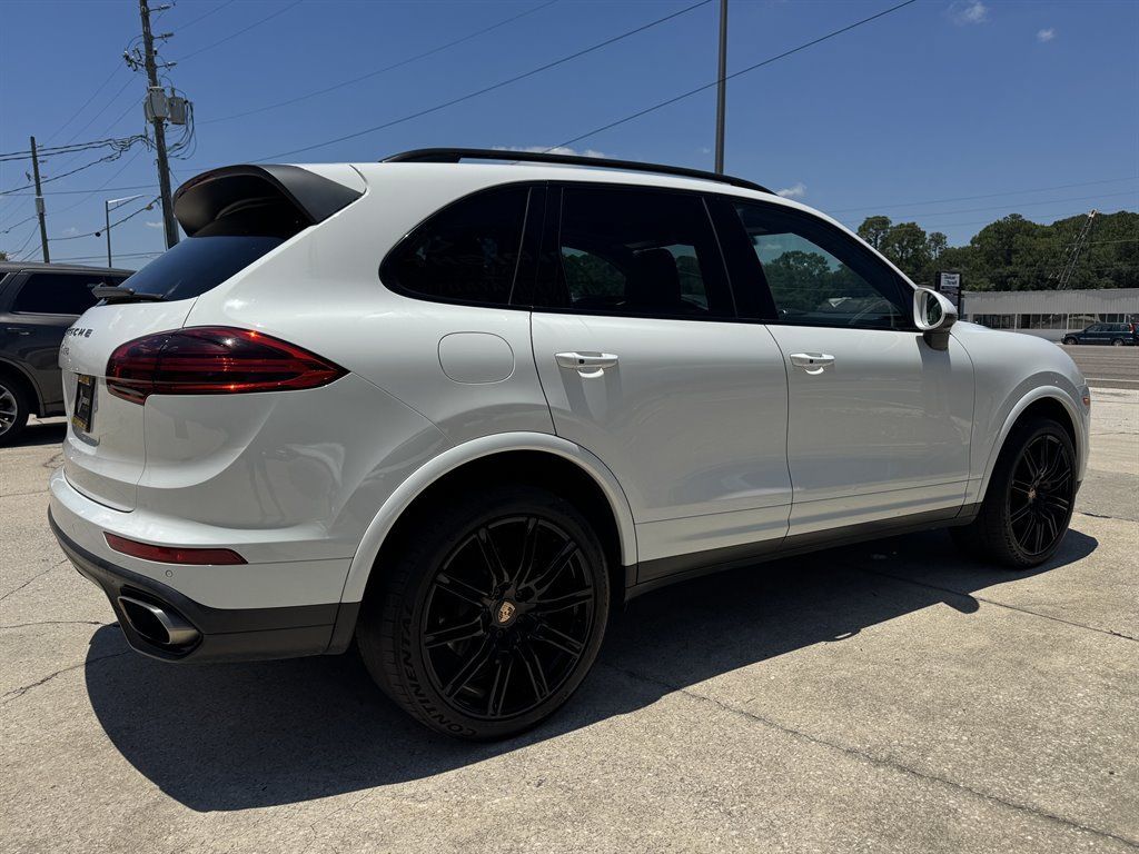 Used 2017 Porsche Cayenne Platinum Edition AWD/4WD image 5