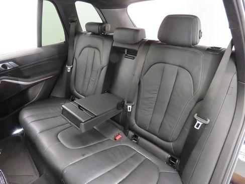 Used 2019 BMW X5 xDrive40i AWD/4WD image 38