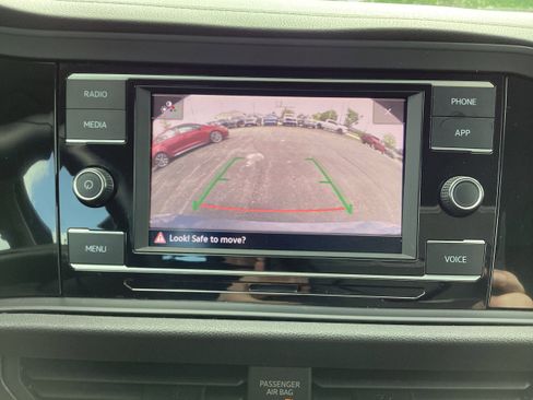 Used 2024 Volkswagen Jetta SE image 20