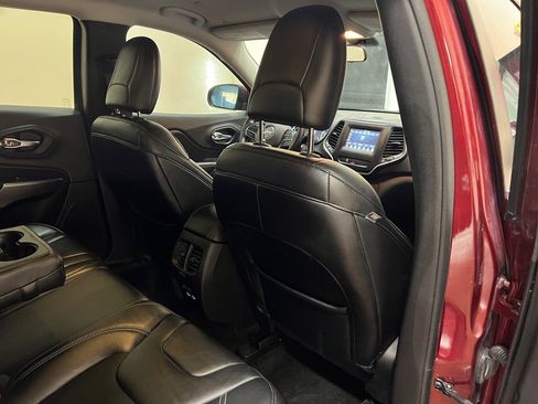 Used 2019 Jeep Cherokee Latitude Plus image 33