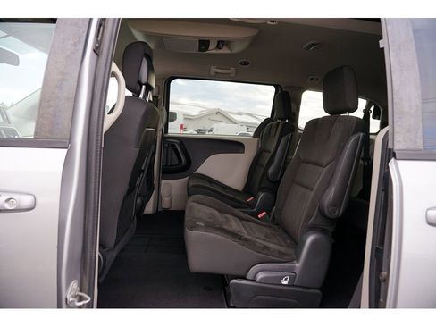 Used 2017 Dodge Grand Caravan SE w/ Power Window Group image 18