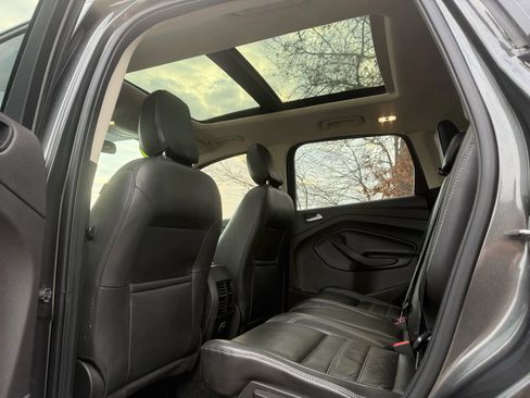 Used 2018 Ford Escape SEL w/ Canadian Touring Package image 13