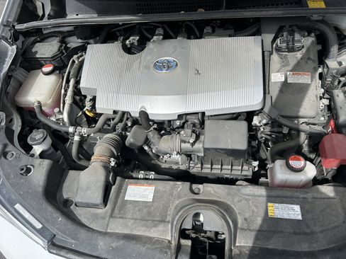 Used 2016 Toyota Prius Two image 10