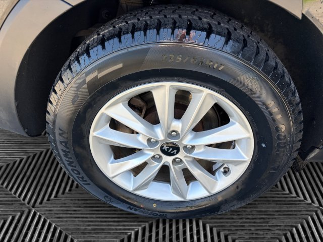 Used 2020 Kia Sorento LX AWD/4WD image 14
