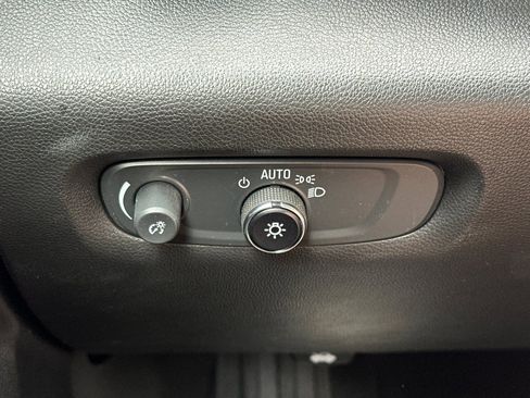 Certified 2023 Chevrolet Traverse RS image 42