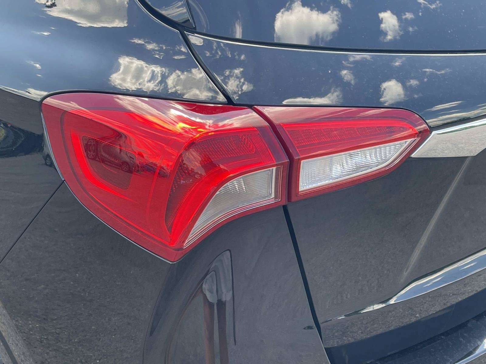 Used 2020 Buick Envision Essence FWD image 44