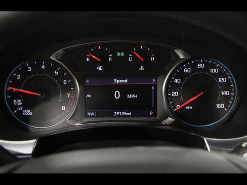 Used 2023 Chevrolet Traverse LT FWD image 8