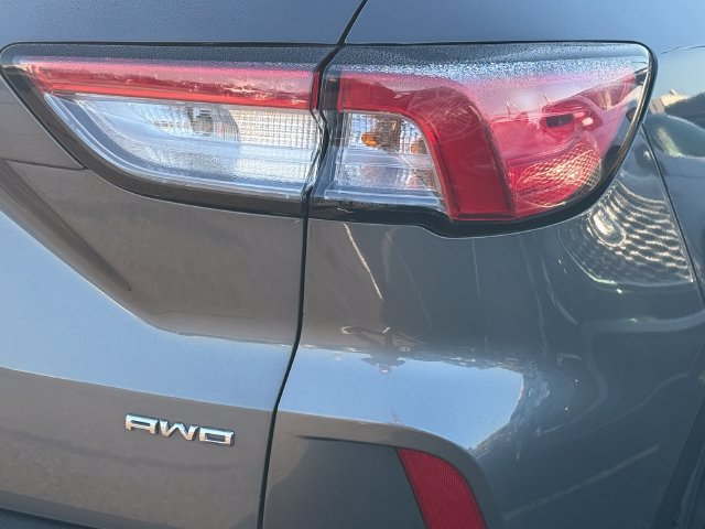 Certified 2021 Ford Escape SE w/ Cold Weather Package AWD/4WD image 28