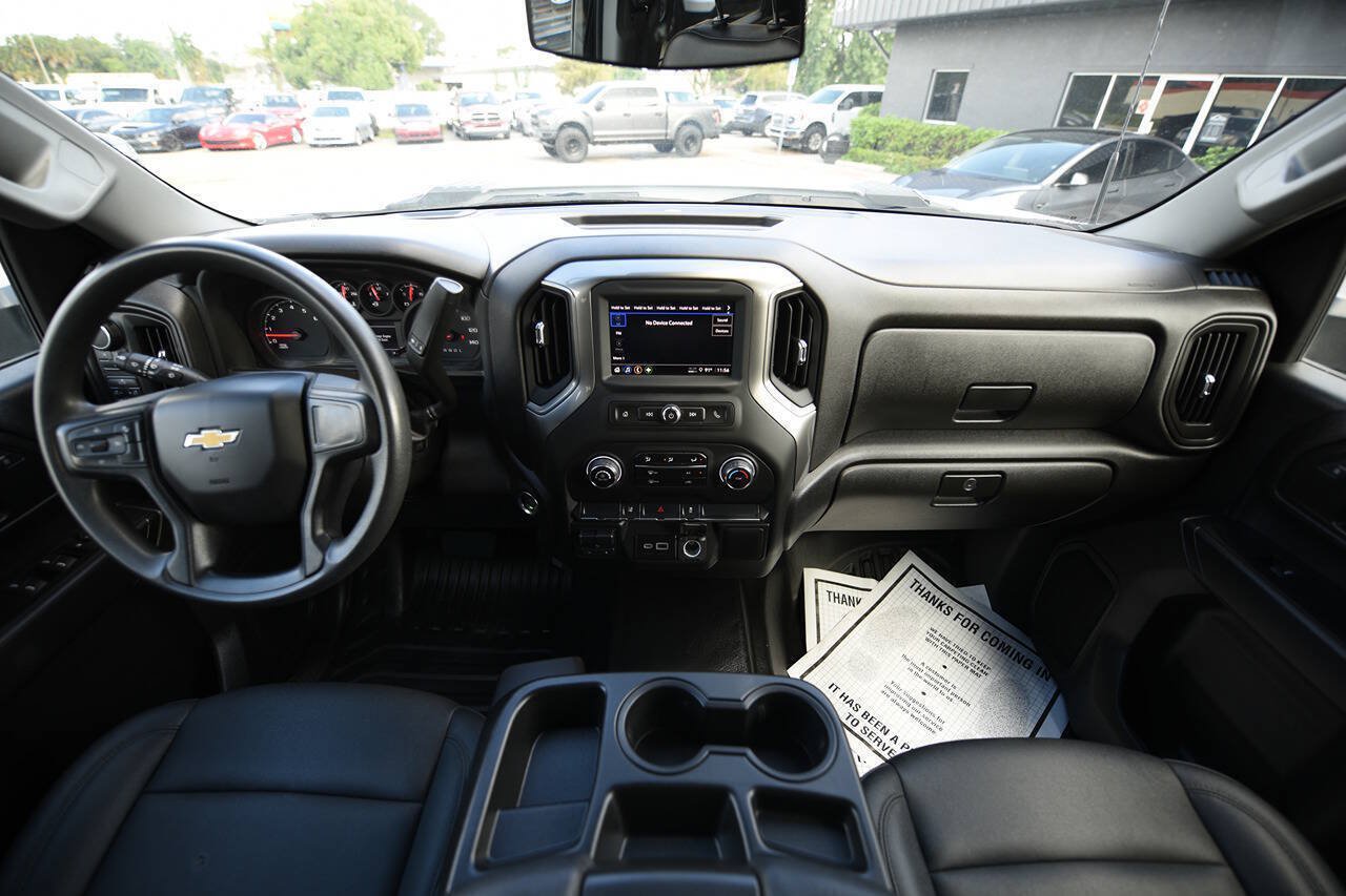 Used 2025 Chevrolet Silverado 2500 W/T w/ WT Convenience Package AWD/4WD image 15