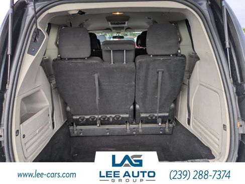 Used 2013 Dodge Grand Caravan SXT w/ Entertainment Group 1 FWD image 10