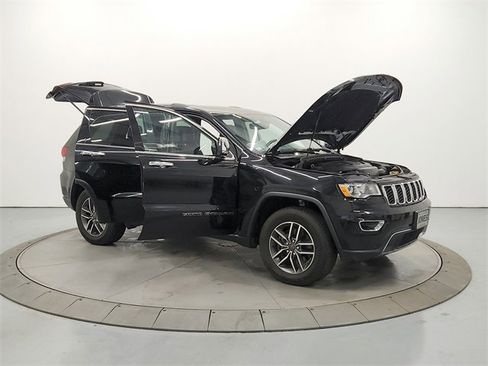 Used 2021 Jeep Grand Cherokee Limited image 9