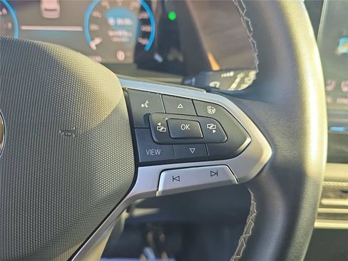 Used 2025 Volkswagen Atlas SE FWD image 19