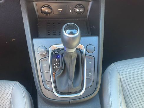 Used 2022 Hyundai Kona Limited FWD image 24