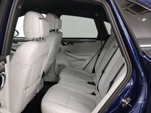 Used 2026 Porsche Macan AWD/4WD image 29