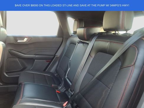 Used 2025 Ford Escape ST-Line image 18