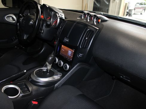Used 2012 Nissan 370Z Coupe w/ Sport Pkg RWD image 26