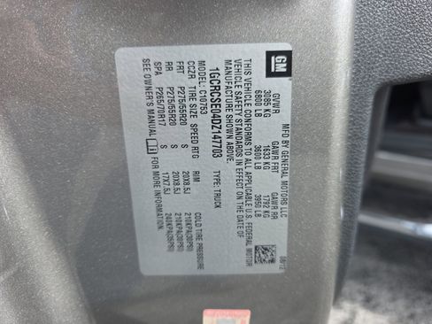 Used 2013 Chevrolet Silverado 1500 LT image 32