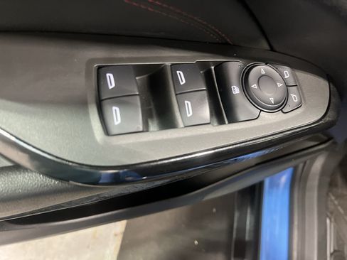 Certified 2024 Chevrolet Trax RS w/ Sunroof Package FWD image 30