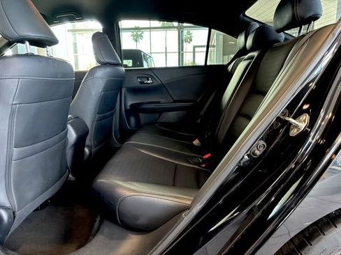 Used 2017 Honda Accord Sport image 23