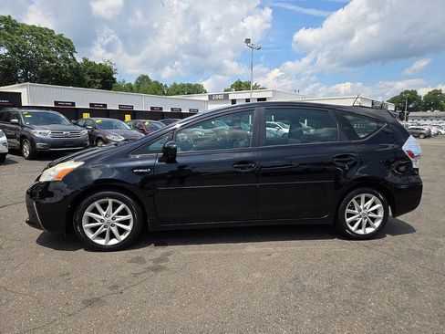 Used 2012 Toyota Prius V Five FWD image 8