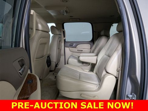 Used 2007 GMC Yukon XL SLT w/ SLT Preferred Equipment Group image 19