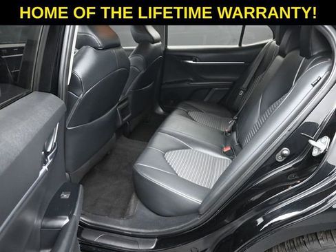 Used 2019 Toyota Camry SE image 37